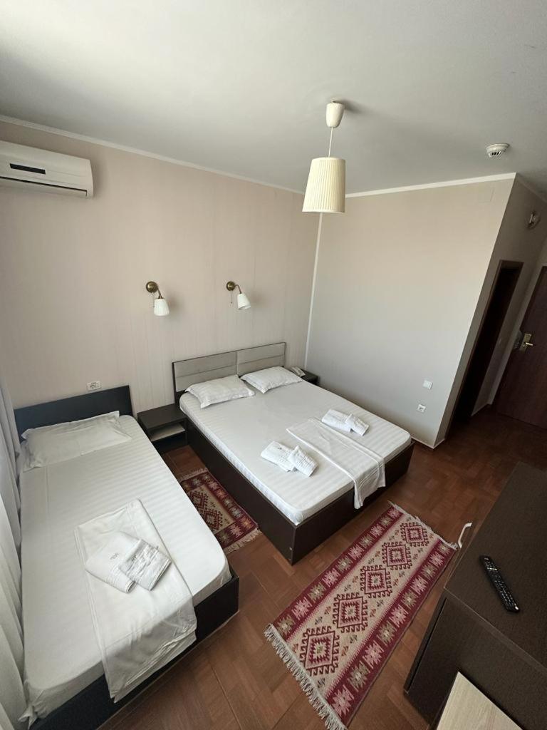 Hotel Promenada Mamaia Buitenkant foto