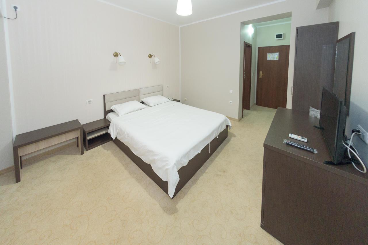 Hotel Promenada Mamaia Buitenkant foto
