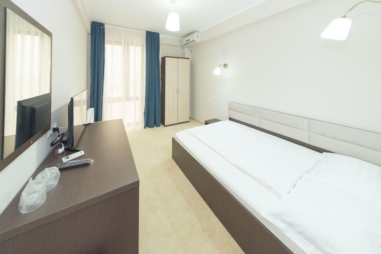Hotel Promenada Mamaia Buitenkant foto