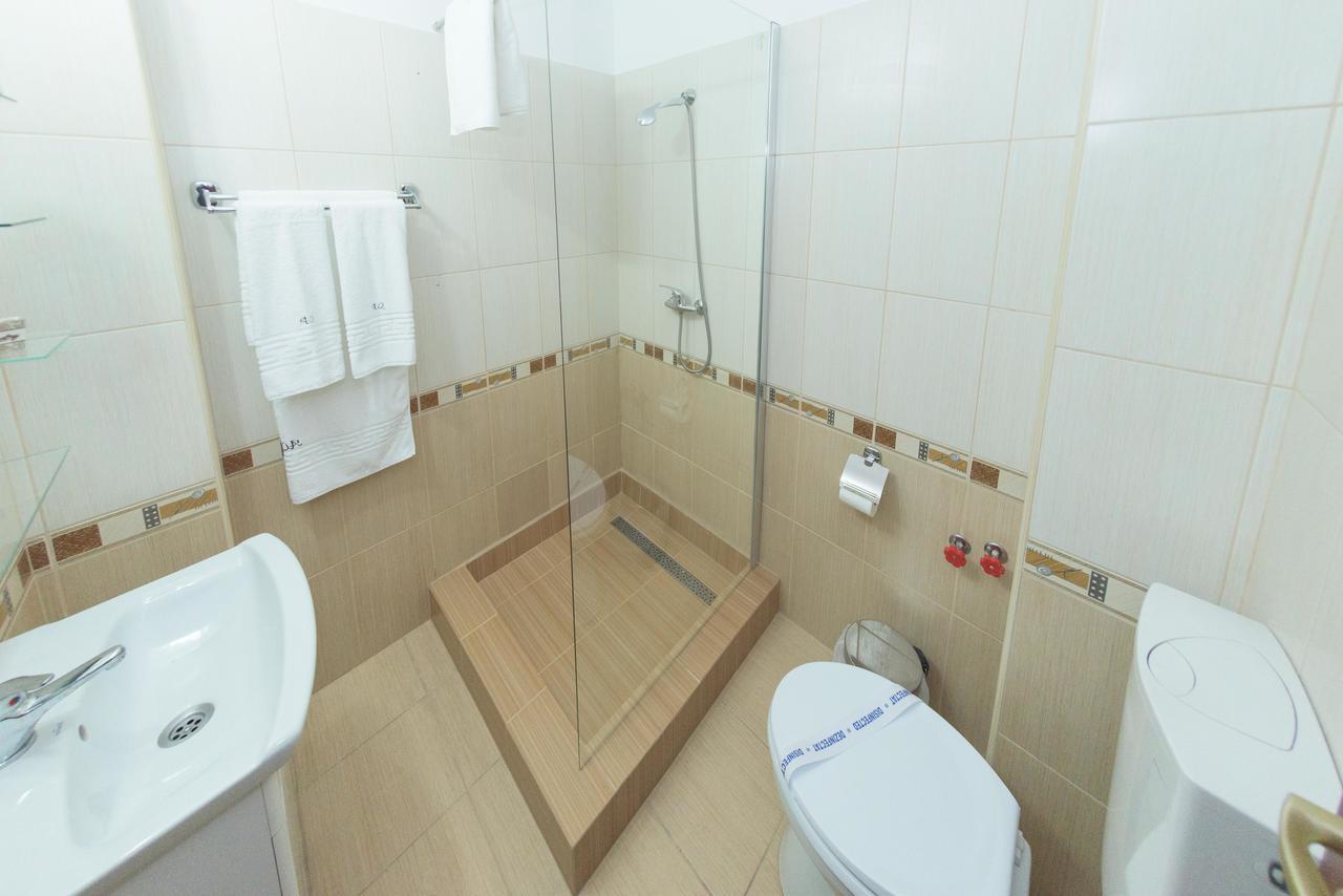 Hotel Promenada Mamaia Buitenkant foto
