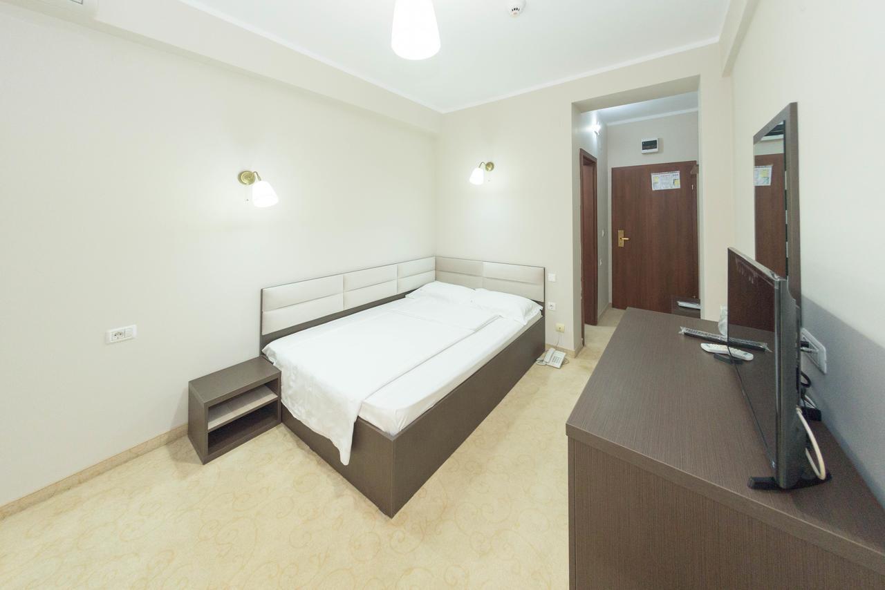 Hotel Promenada Mamaia Buitenkant foto